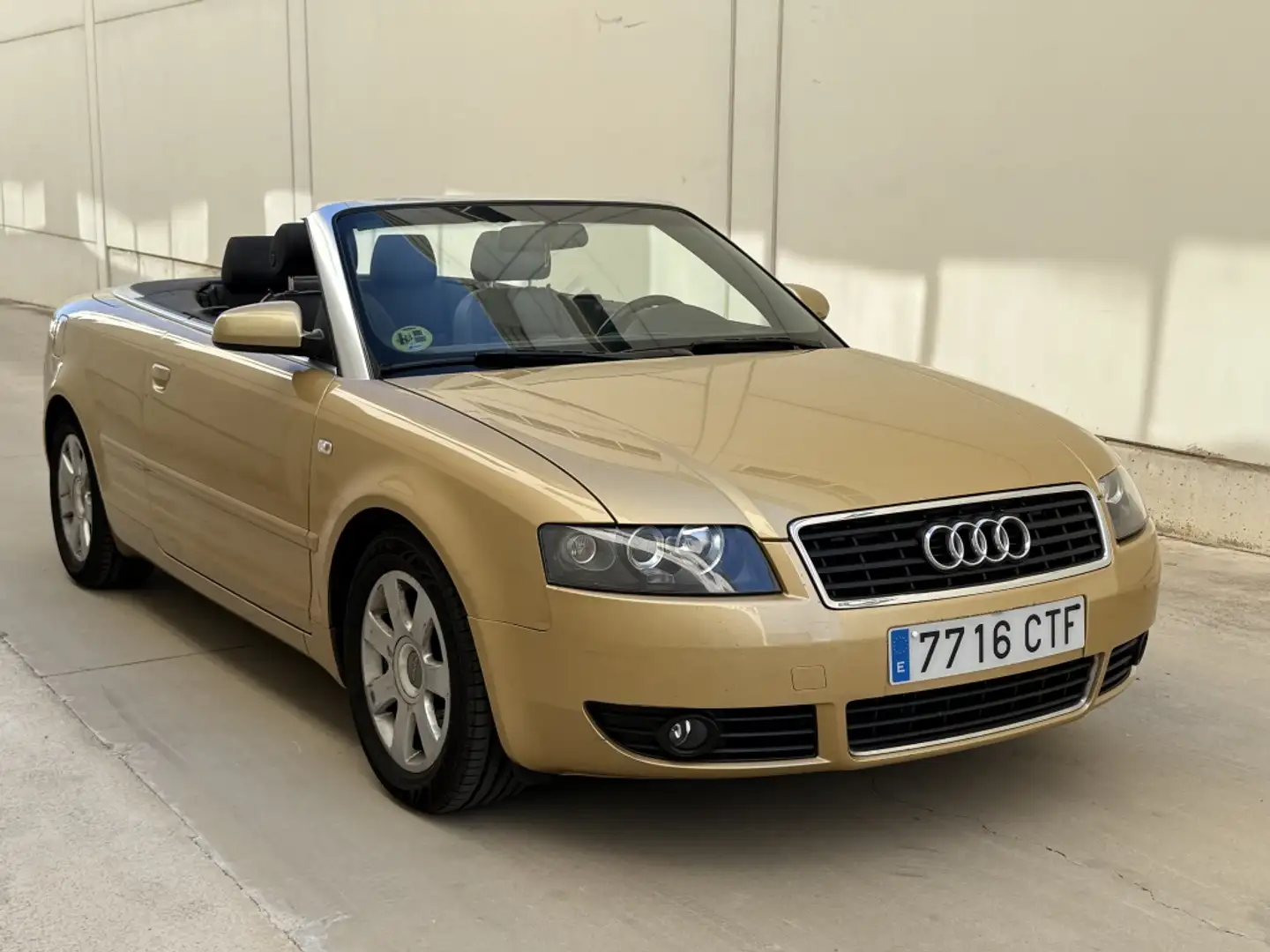 Audi Cabriolet 2.5TDI Blanco - 2