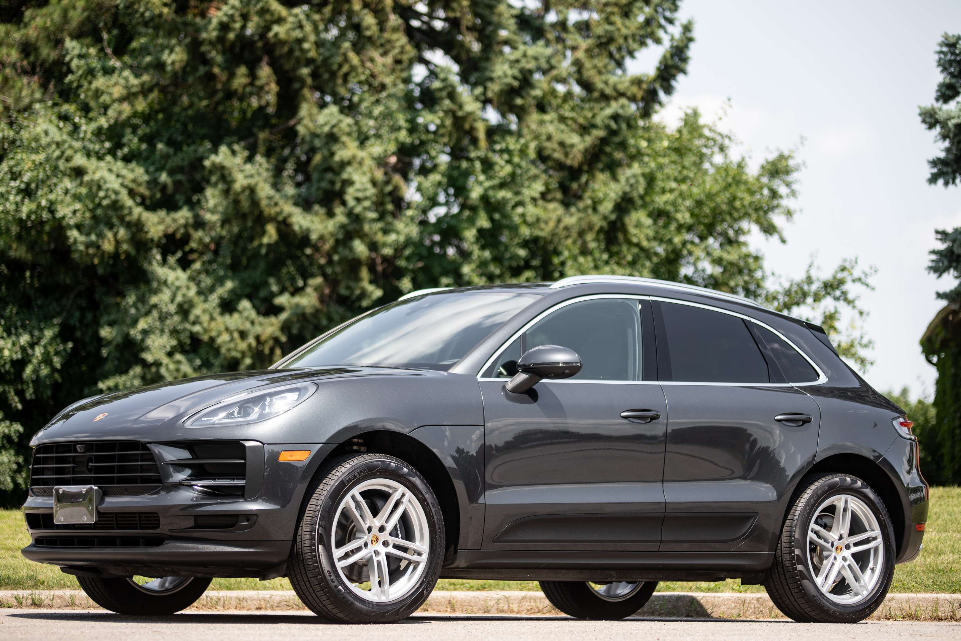 2021 Porsche Macan AWD Premium Plus + $22,000 options. 31,137 km