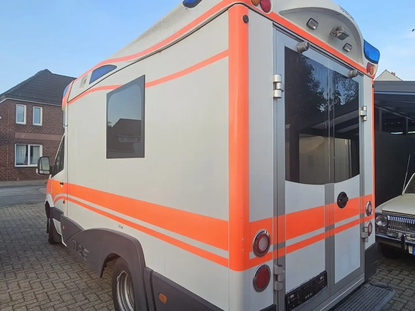 Mercedes-Benz Sprinter 3.0 TD Krankenwagen  Automatik 1 Hand White - 2