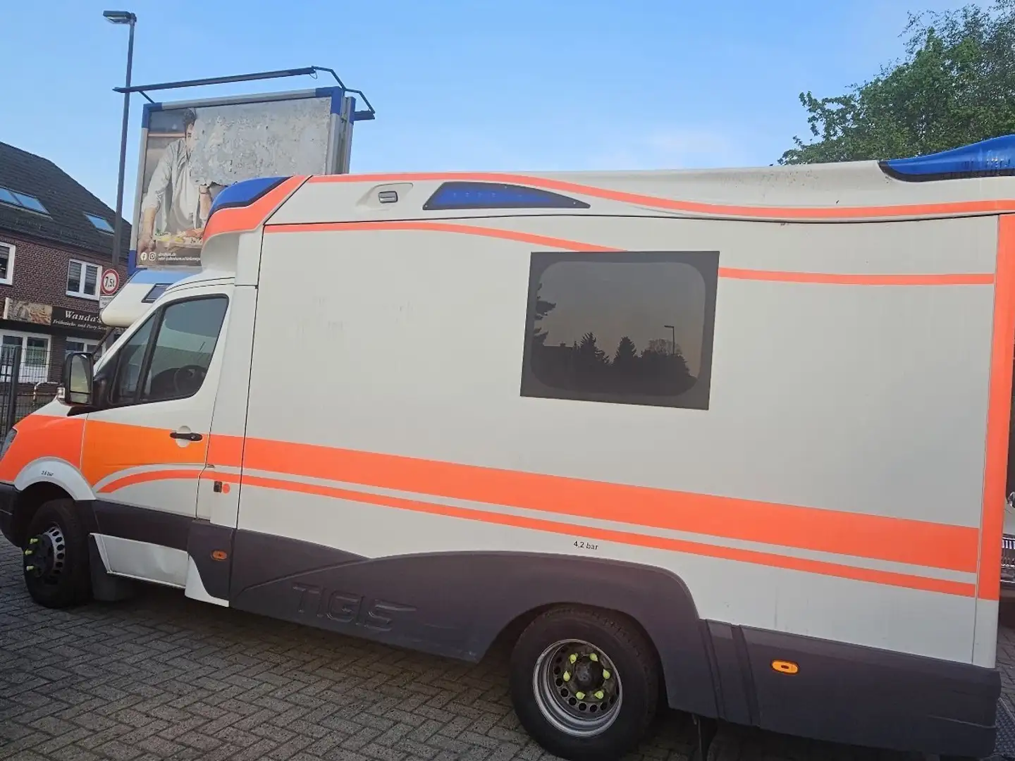 Mercedes-Benz Sprinter 3.0 TD Krankenwagen Automatik 1 Hand White - 1