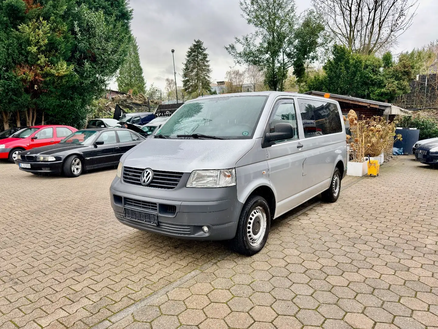 Volkswagen T6 Caravelle 2.5TDI DSG Ex Polizei Autos Silber - 1