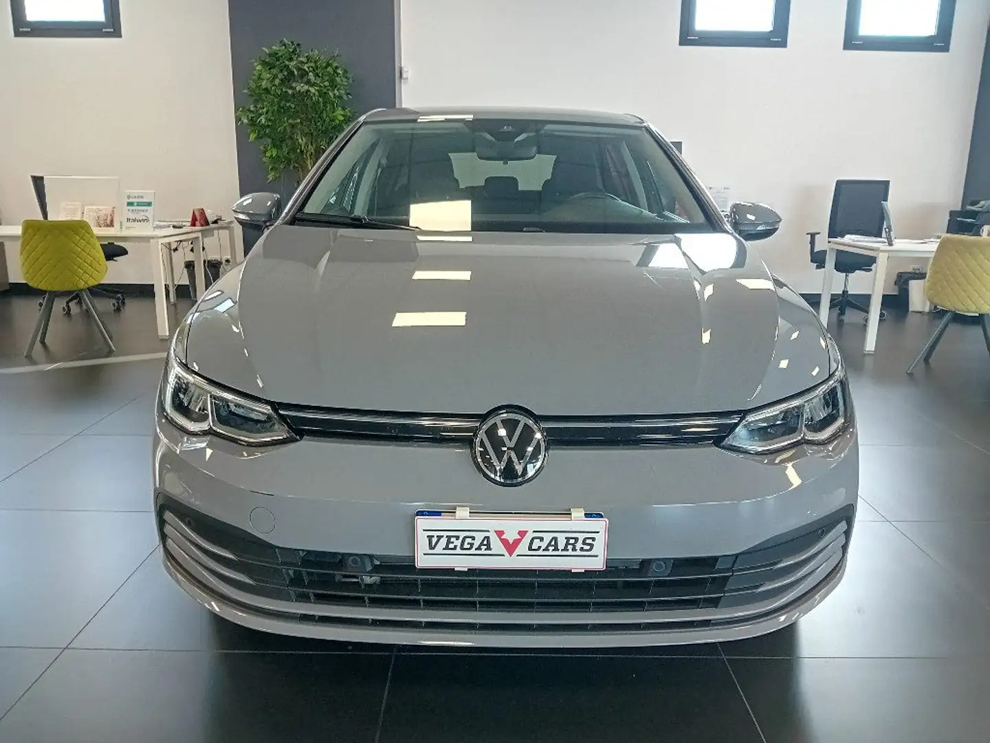 Volkswagen Golf 1.5 TGI DSG Life OFFERTA SUPERPROMO!! Gris - 2