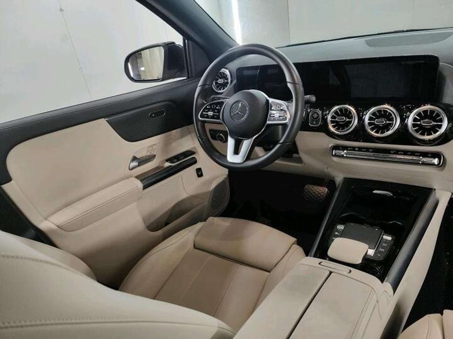 Mercedes GLA 200 Luxury -  - Joinsteer - #4