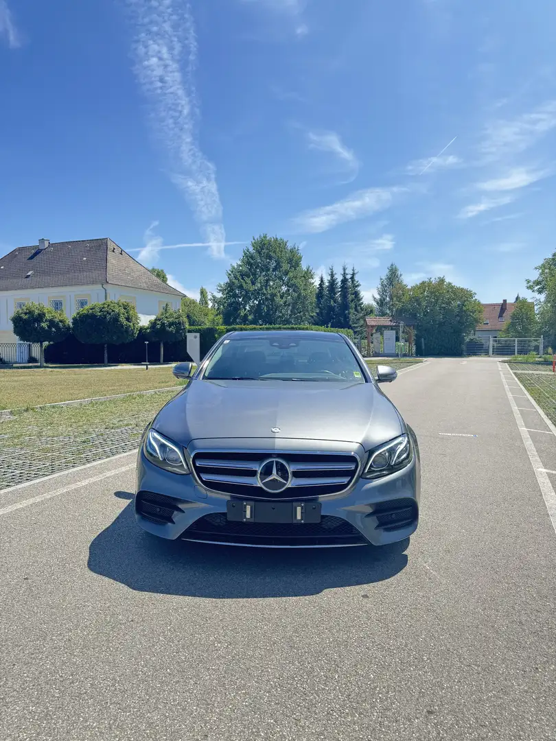 Mercedes-Benz E 350 d AMG-Line Aut. Grau - 1