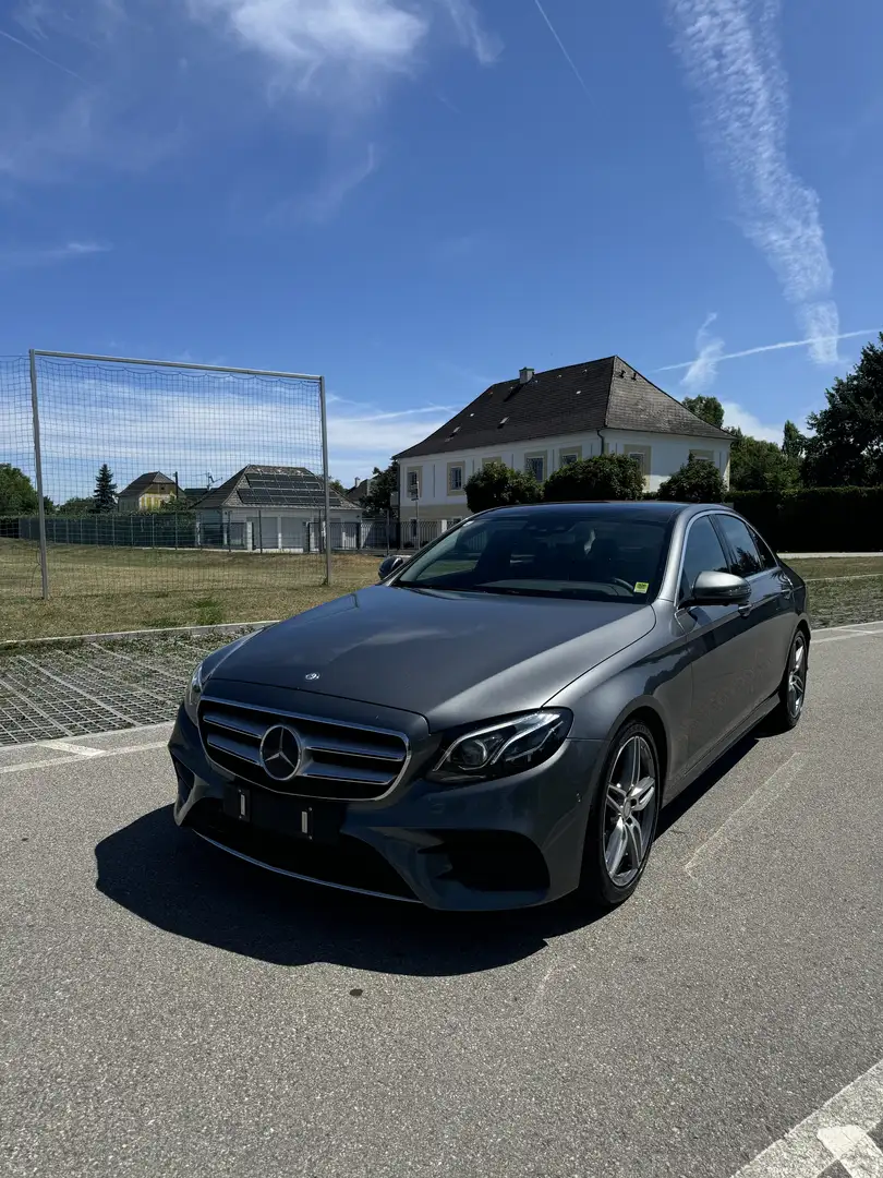 Mercedes-Benz E 350 d AMG-Line Aut. Grau - 2