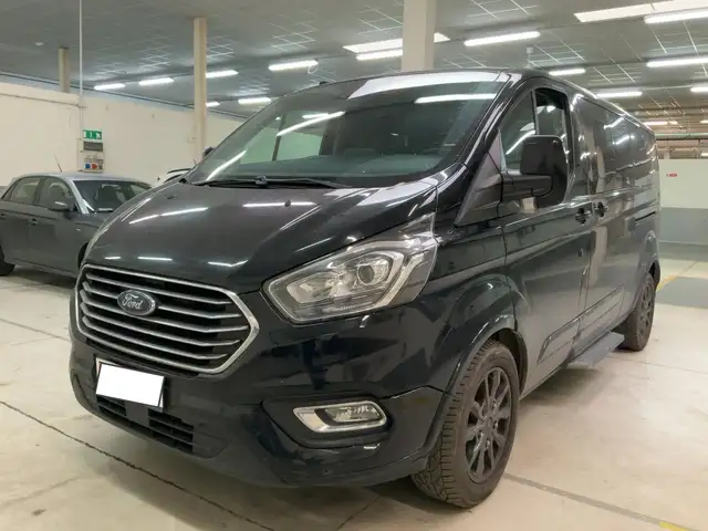 Ford Tourneo Custom 2.0 tdci 310 L2 Tourneo Titanium 170CV 9P