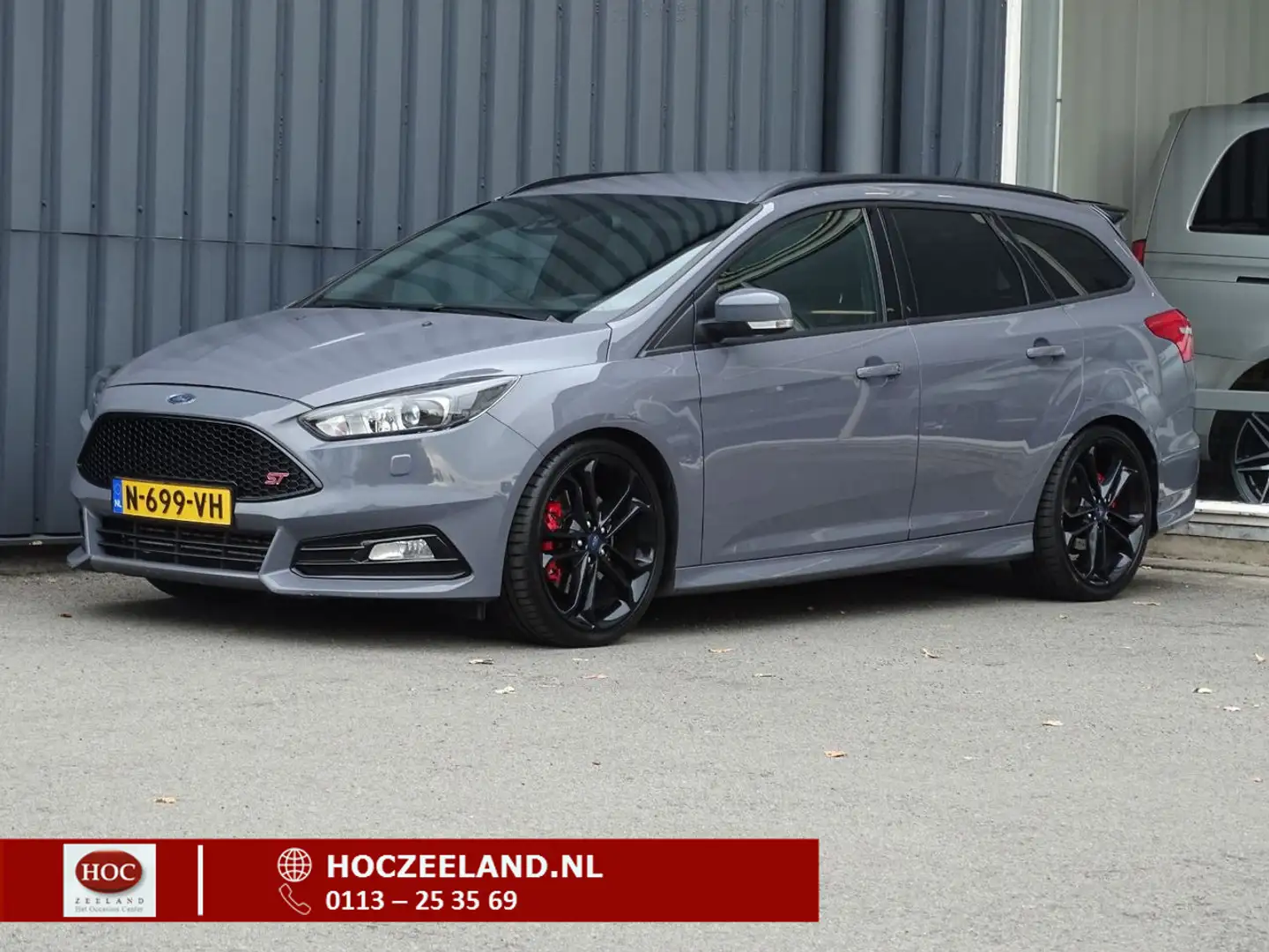 Ford Focus Wagon 2.0 ST-3 250PK | Camera | Recaro | 19" Grijs - 1