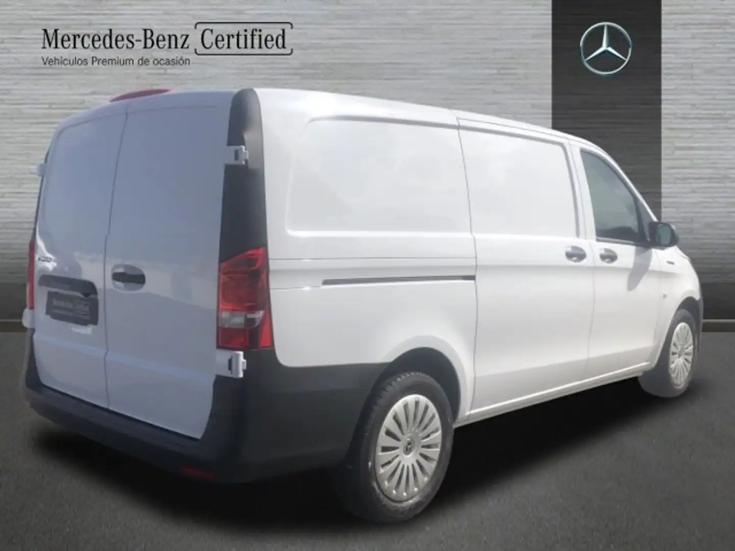 Mercedes-Benz Vito e 112 Furgón Larga - 2