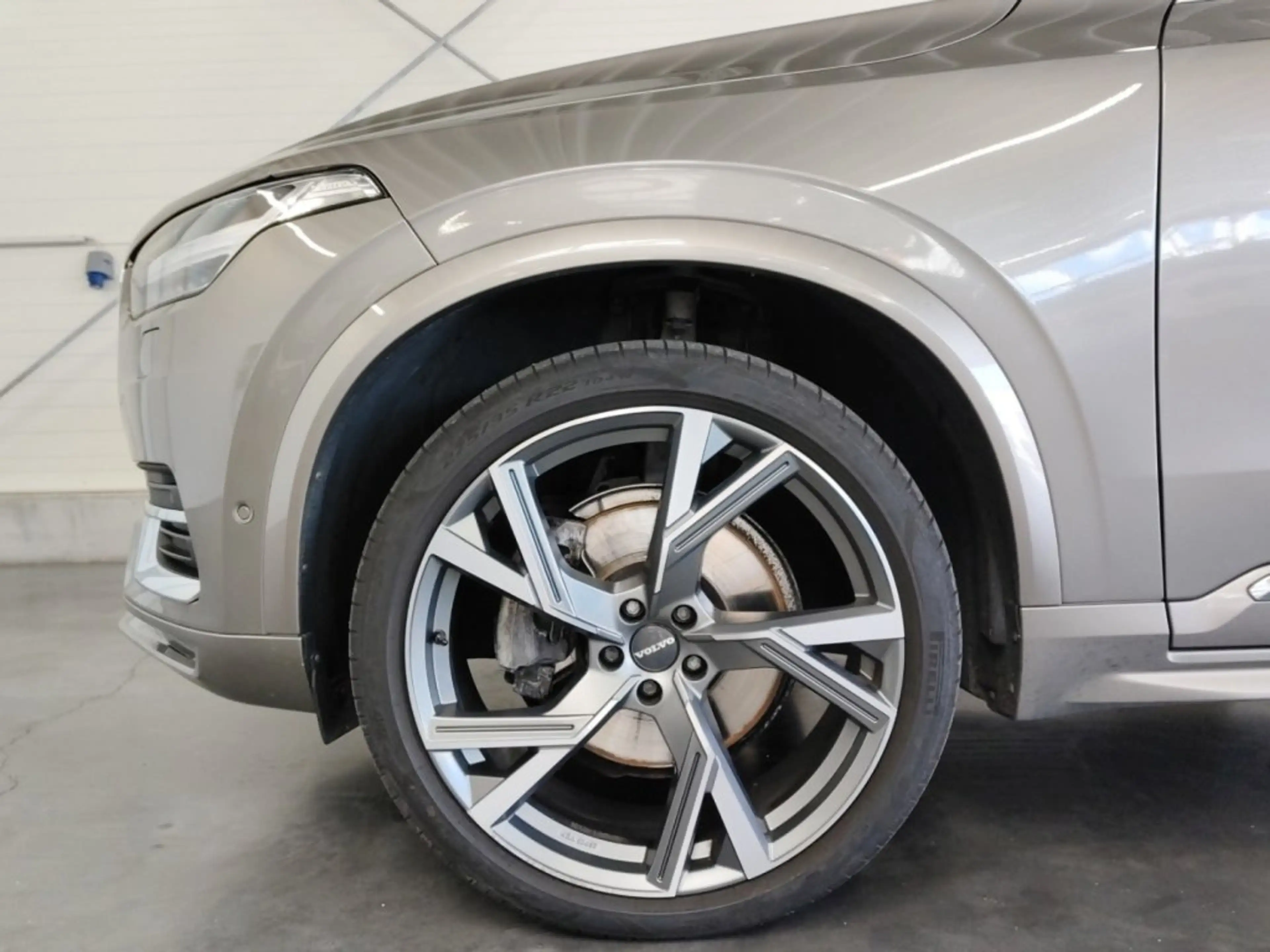Volvo XC90 B5 (D) AWD Inscription 7-Sitzer — photo 15