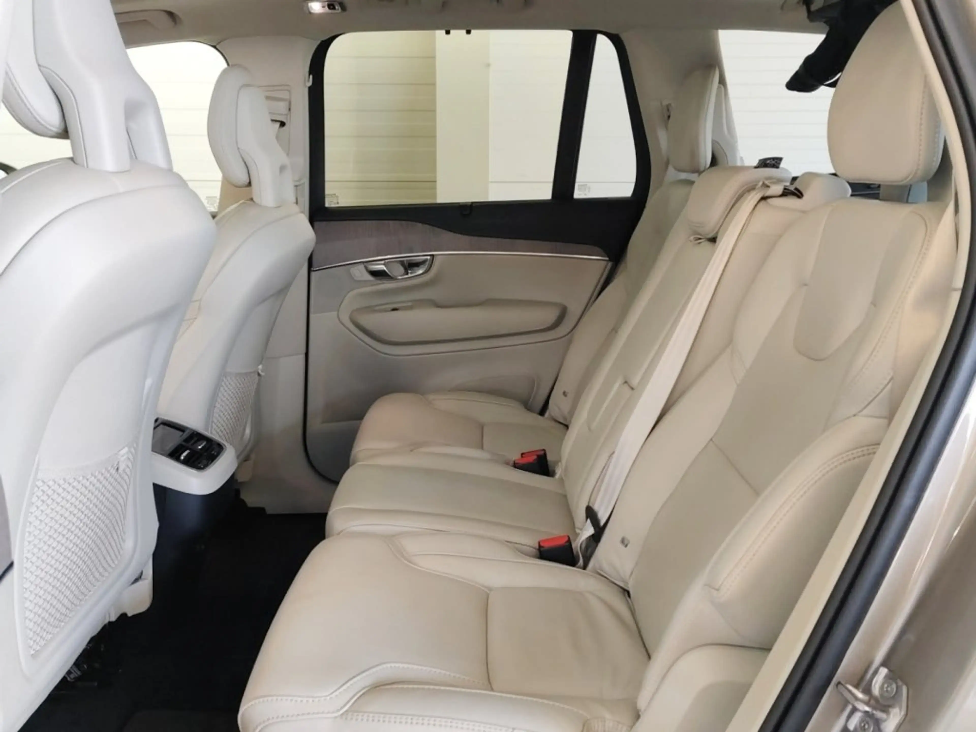 Volvo XC90 B5 (D) AWD Inscription 7-Sitzer — photo 8