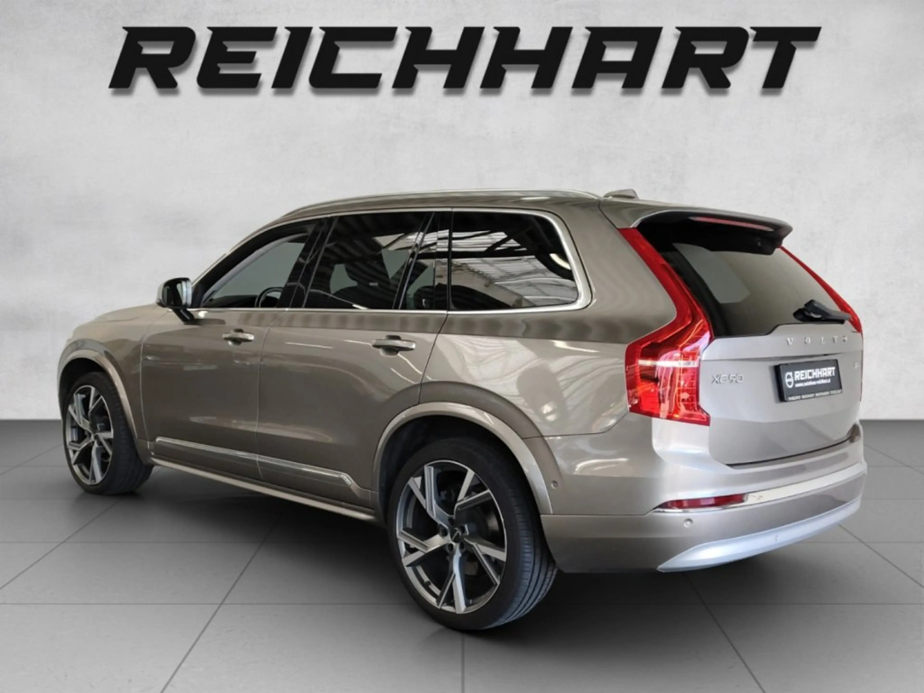 Volvo XC90 B5 (D) AWD Inscription 7-Sitzer — photo 3