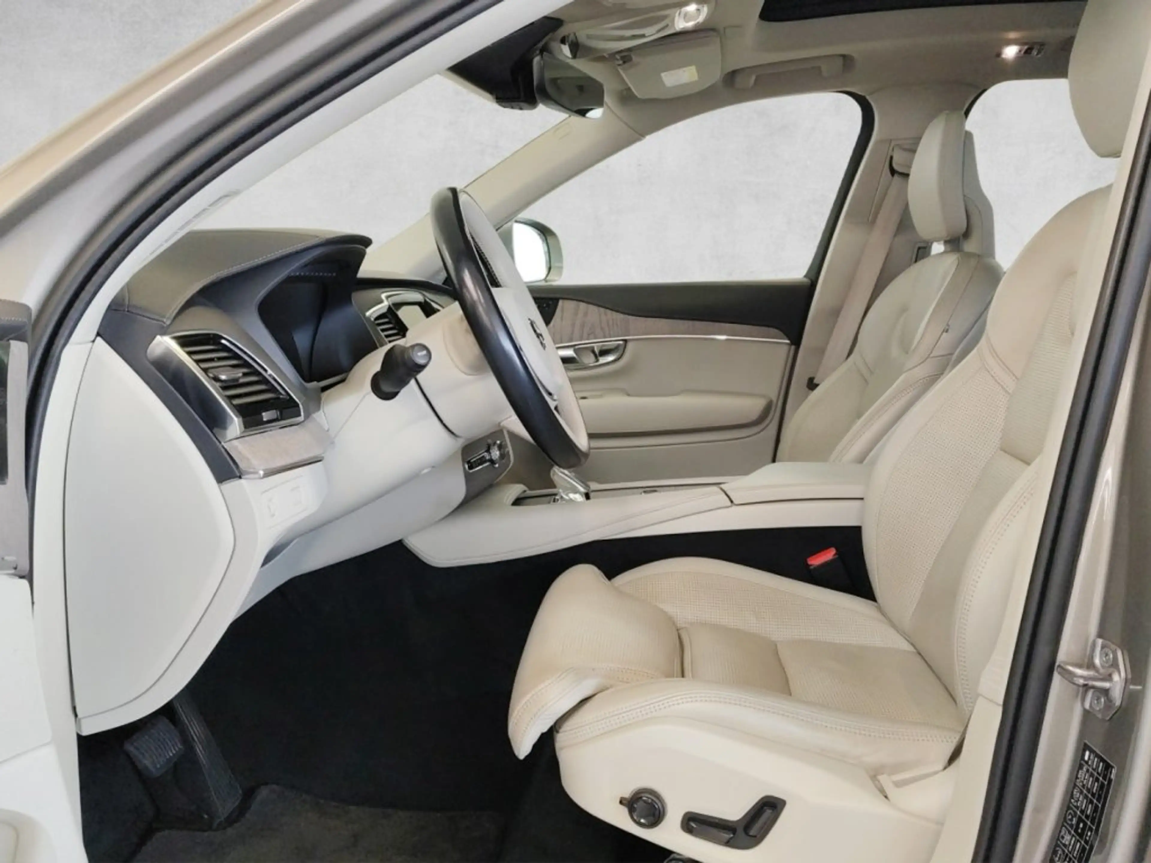 Volvo XC90 B5 (D) AWD Inscription 7-Sitzer — photo 6