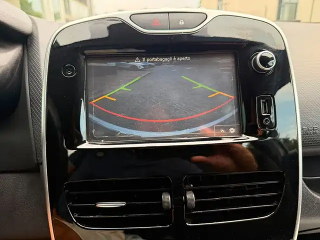 Renault Clio view 14