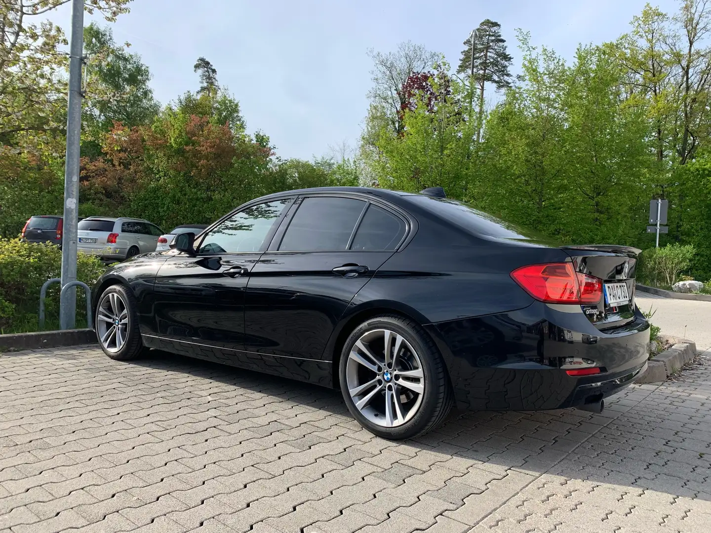 BMW 320 d F30 Sport Line 2-Hand Negro - 1