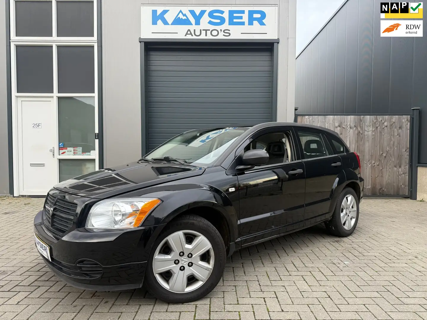 Dodge Caliber 2.0 SE AUTOMAAT Airco Centr boekjes ketting hoorba Schwarz - 1