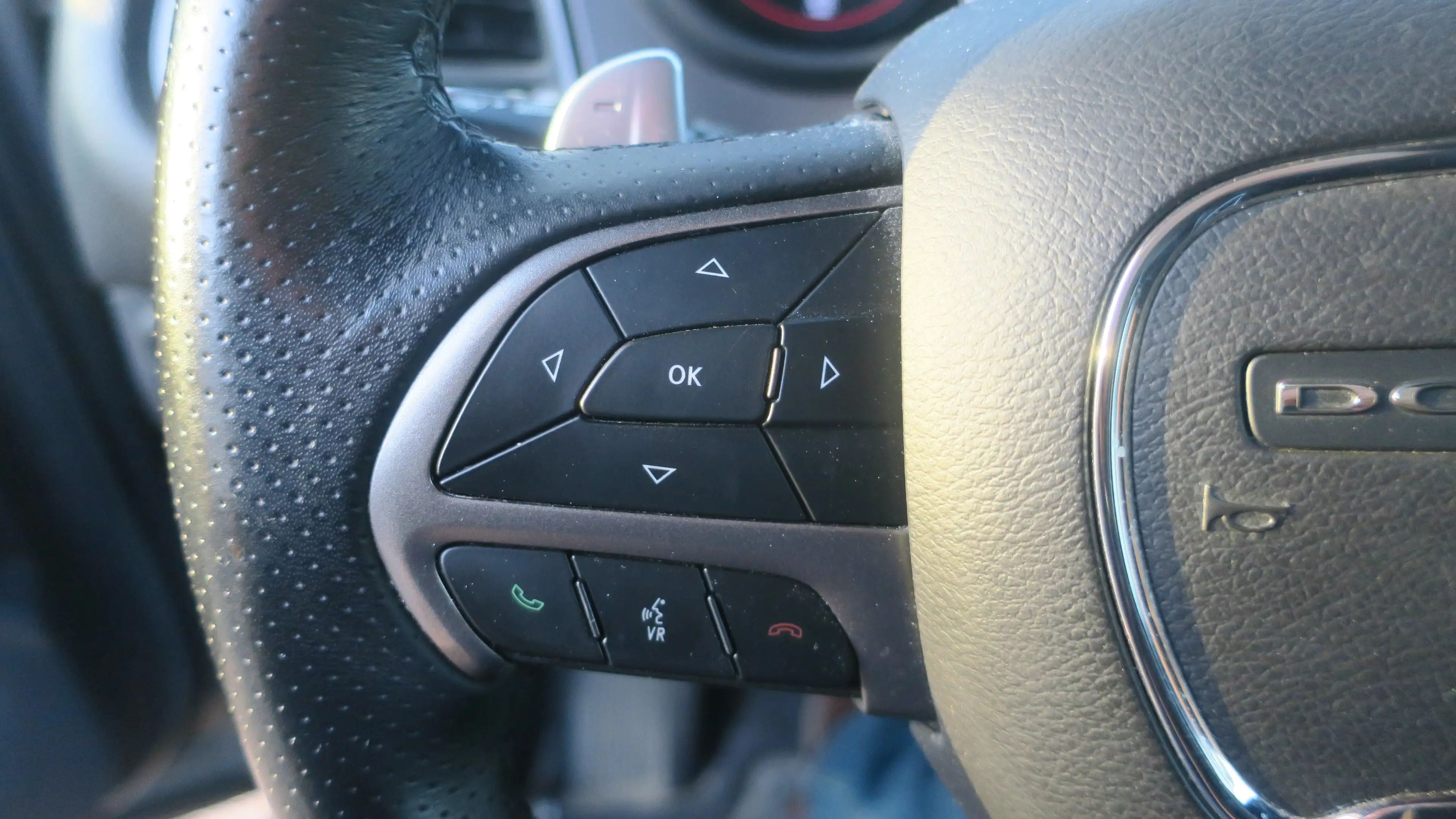Dodge Challenger Challenger Automatik SXT Plus — photo 12