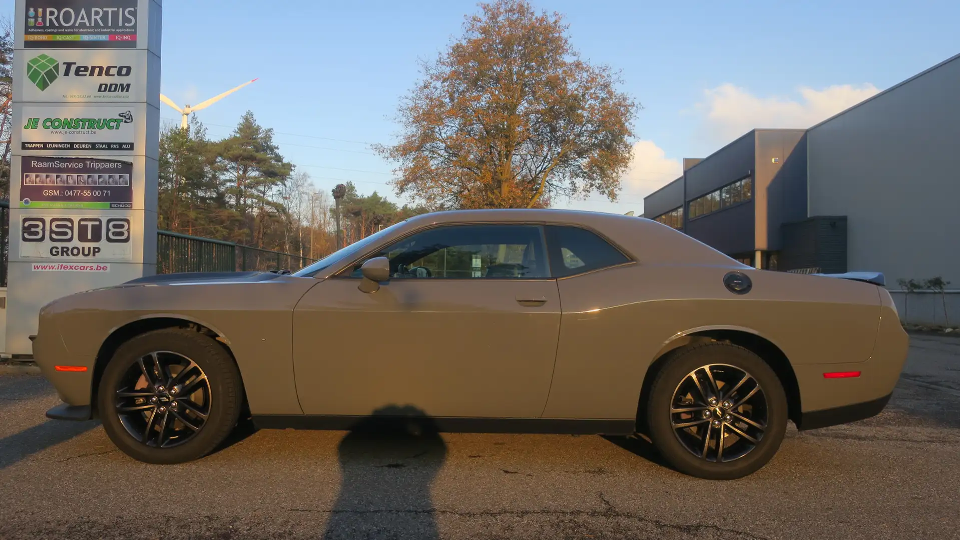 Dodge Challenger Challenger Automatik SXT Plus Grijs - 2
