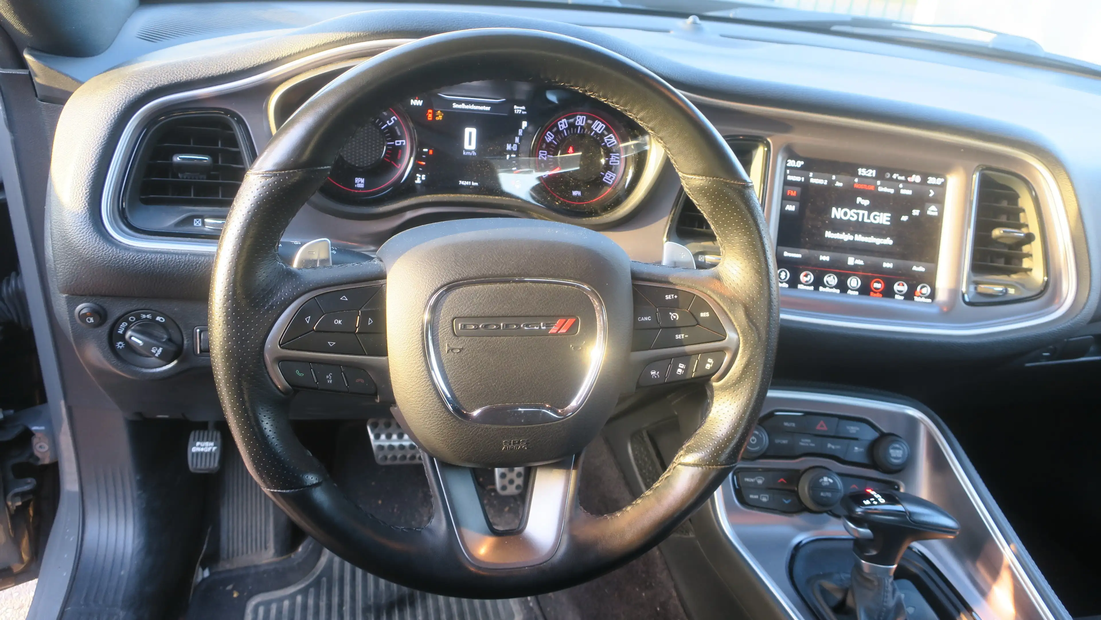 Dodge Challenger Challenger Automatik SXT Plus — photo 7