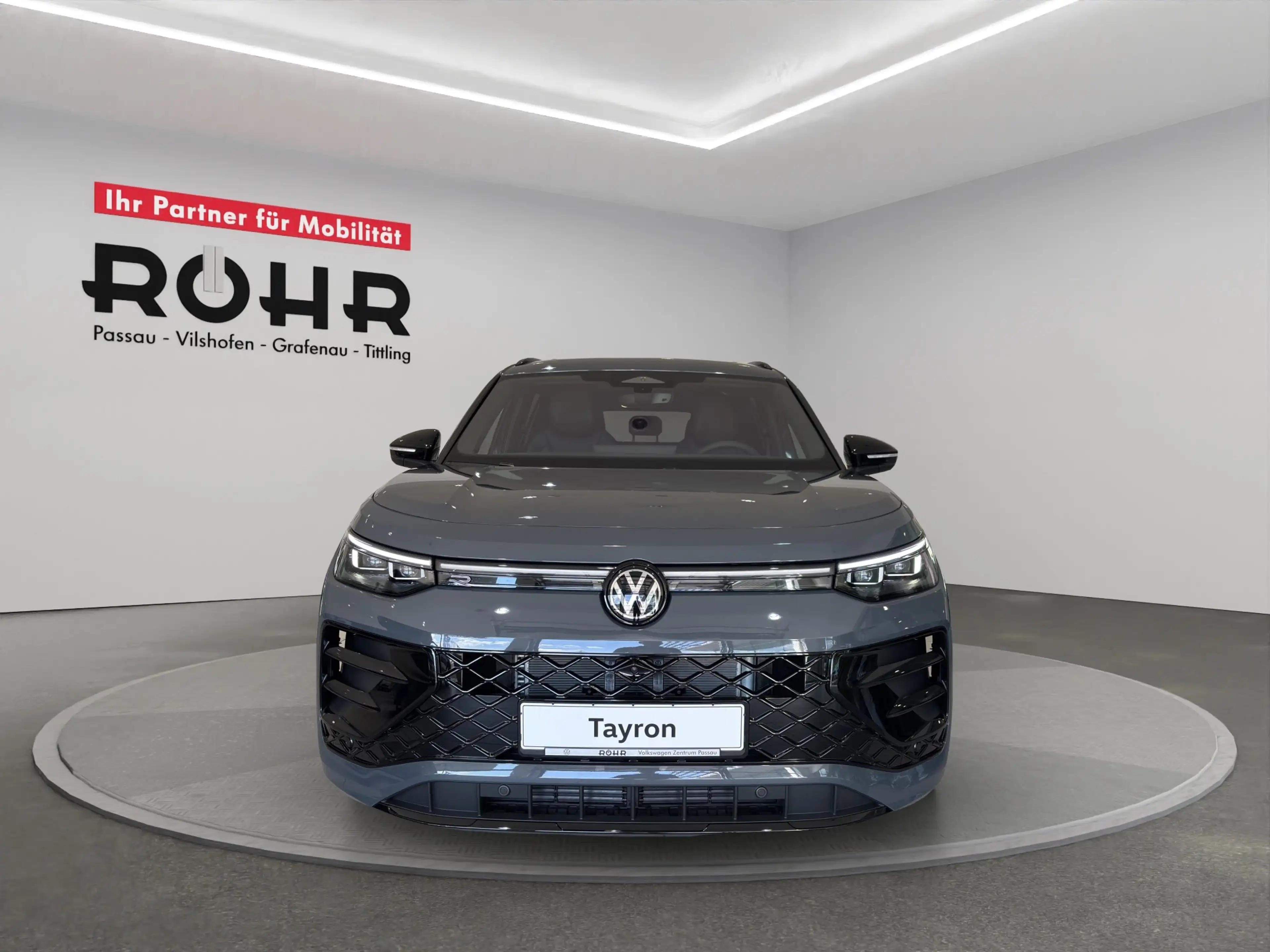 Volkswagen Tayron R-Line (WR/AHK/BlackStyle) 2.0 l TSI 4MOTION 7-Gan — photo 2