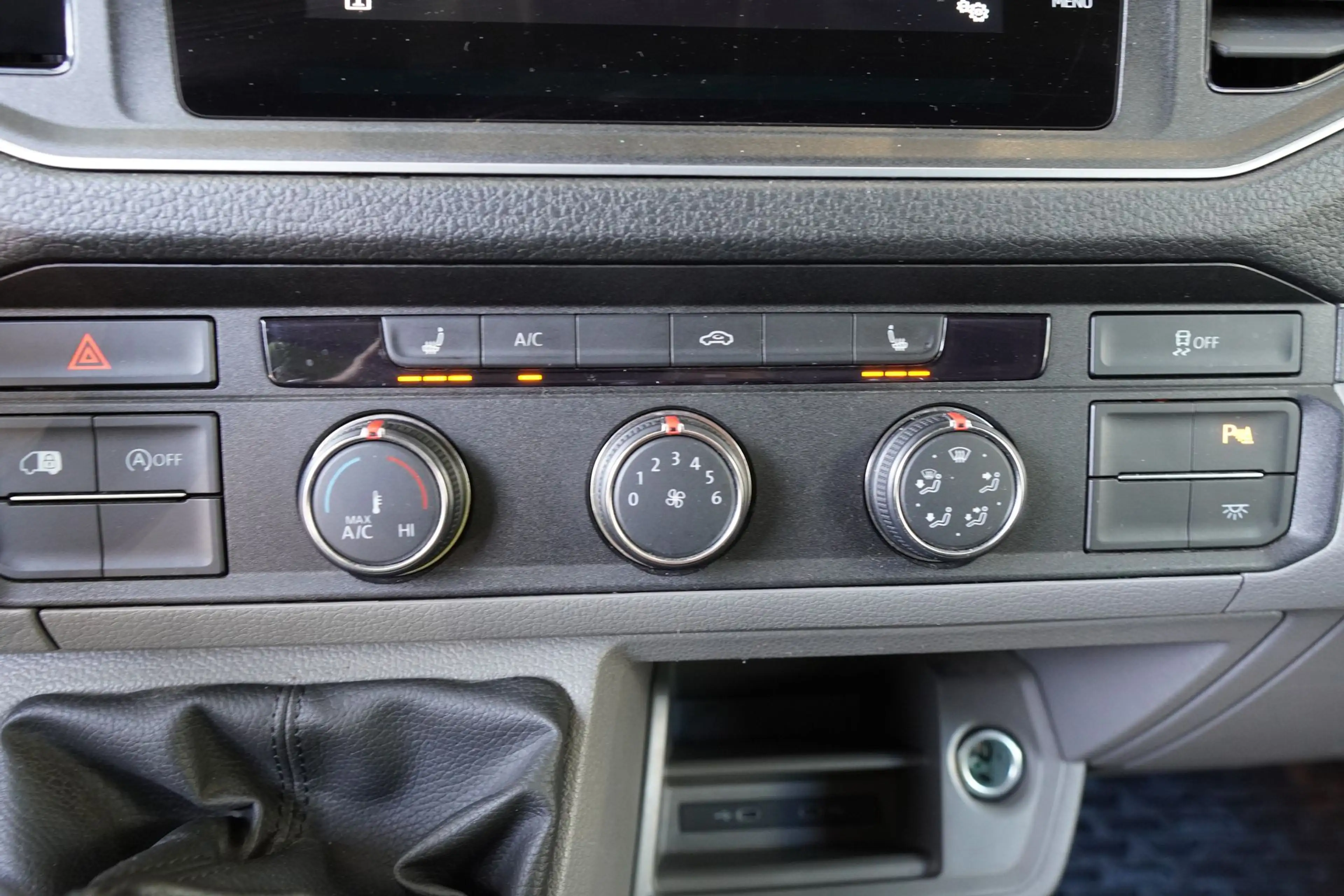Volkswagen Crafter 2.0 TDI L3H3 "KLIMA*TEMP*NAVI*ST-HEIZ" — photo 33
