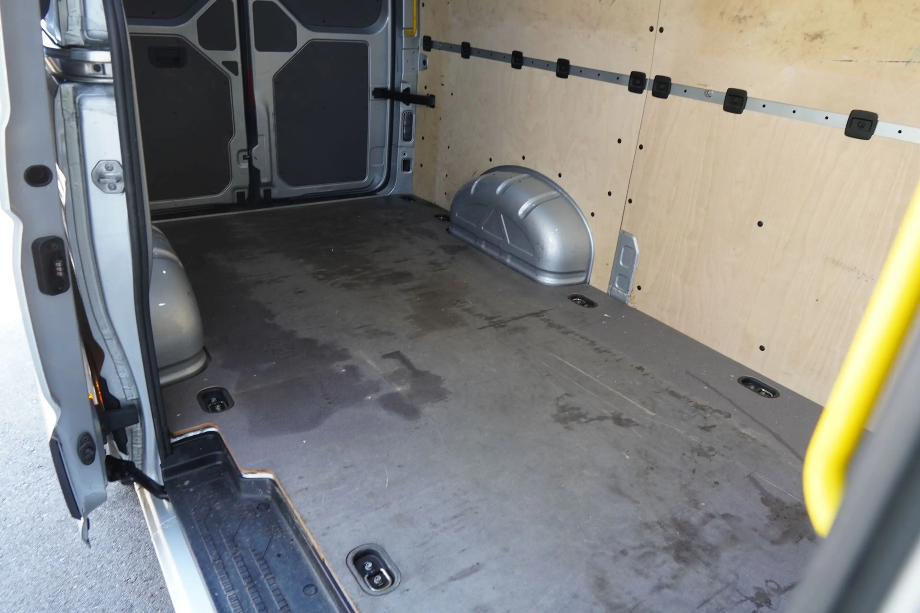 Volkswagen Crafter 2.0 TDI L3H3 "KLIMA*TEMP*NAVI*ST-HEIZ" — photo 20