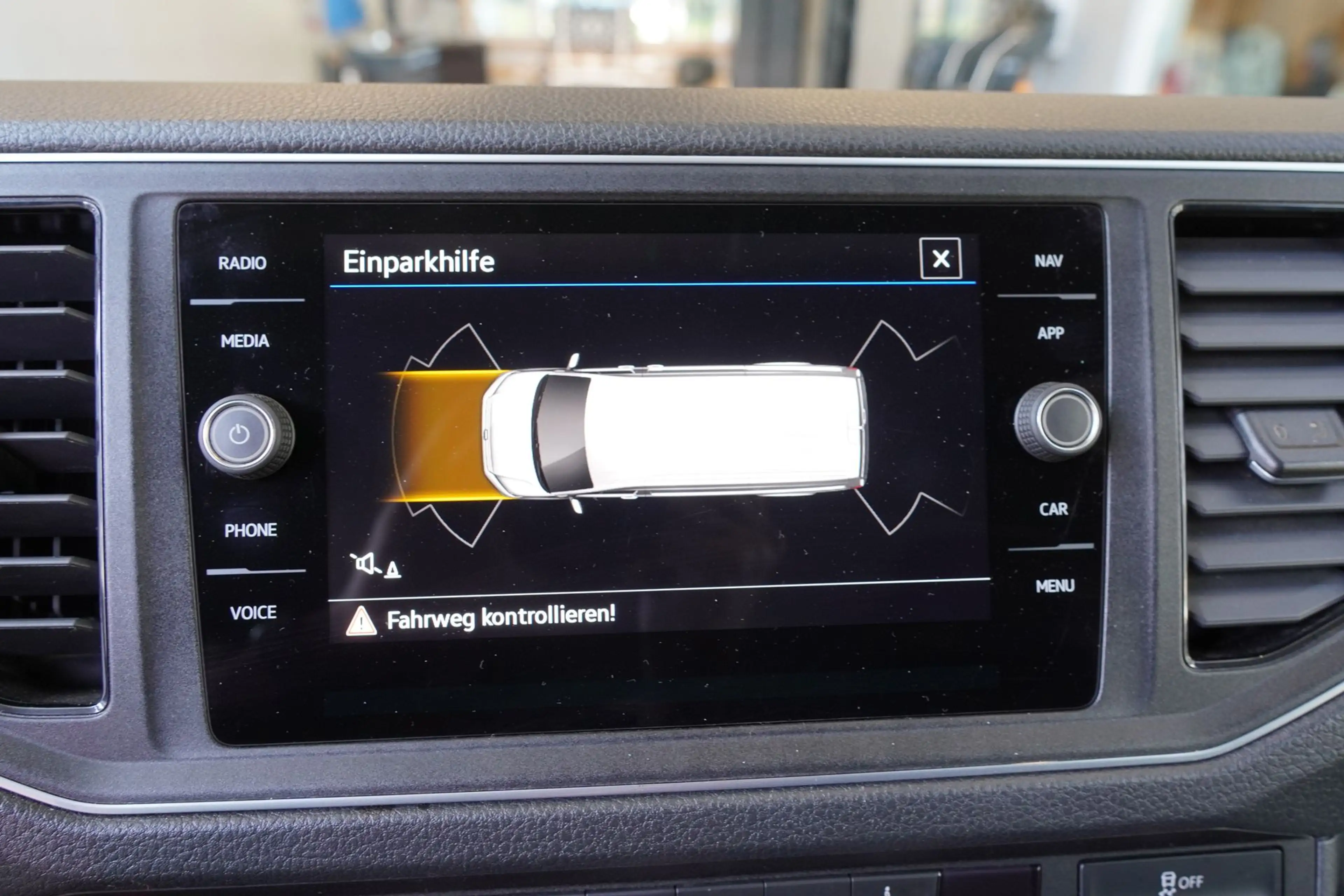 Volkswagen Crafter 2.0 TDI L3H3 "KLIMA*TEMP*NAVI*ST-HEIZ" — photo 29
