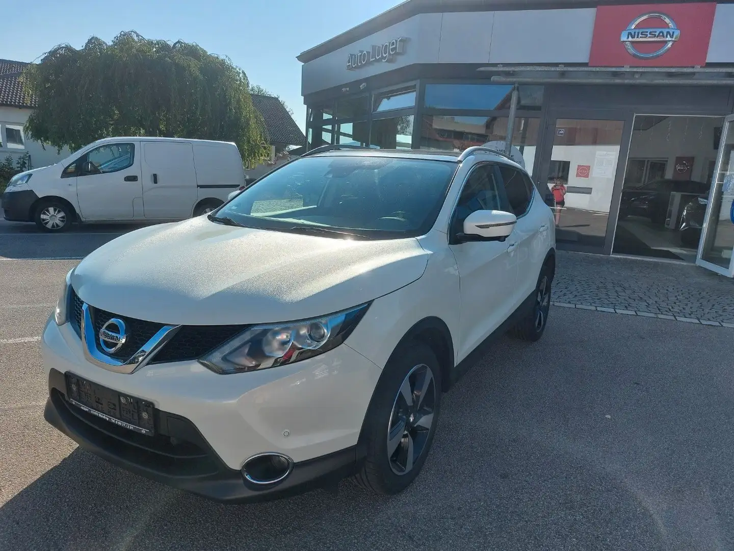 Nissan Qashqai 1,6 DIG-T N-Connecta, Winter-Paket Weiß - 1