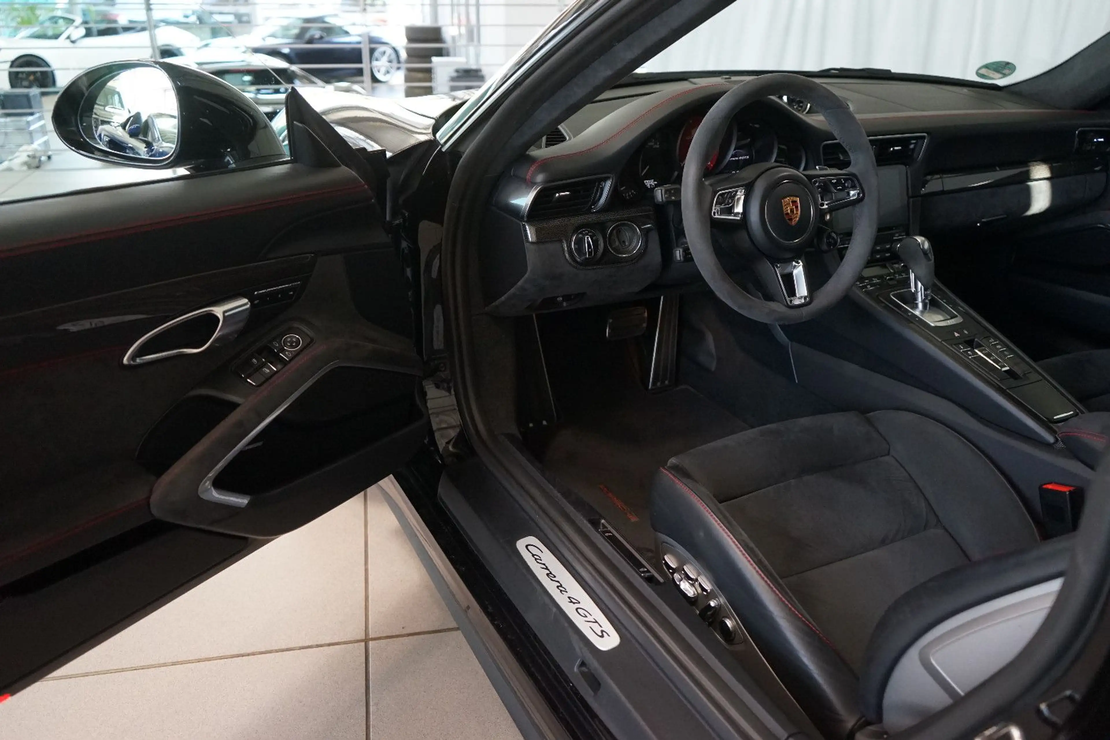 Porsche 991 911/991.2 Carrera 4 GTS Approved 03/28+BOSE+GSD — photo 9