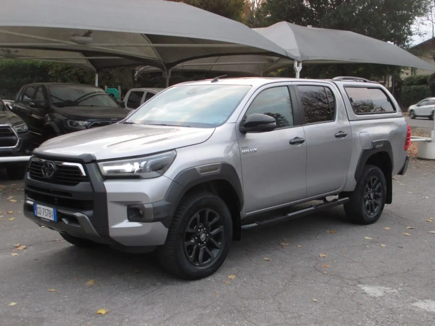Toyota Hilux + IVA !!! OK NEOPATENTATI !! 2.8 D 4WD Invincible Argento - 1