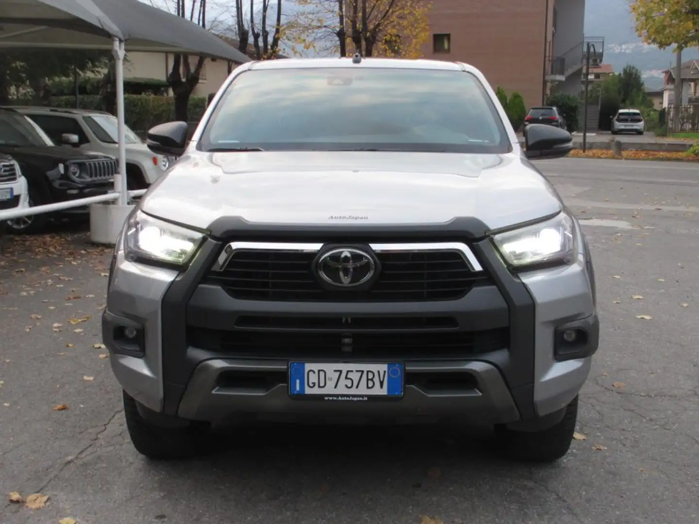 Toyota Hilux + IVA !!! OK NEOPATENTATI !! 2.8 D 4WD Invincible Argento - 2