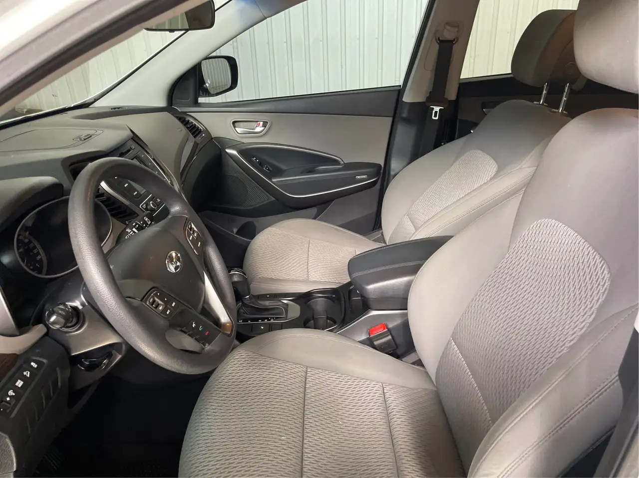 Hyundai SANTA FE photo Hyundai SANTA FE