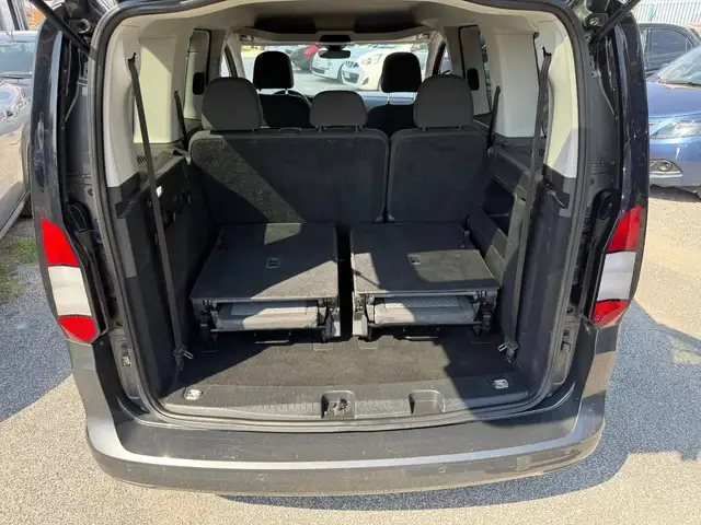 Ford Tourneo Connect view 12