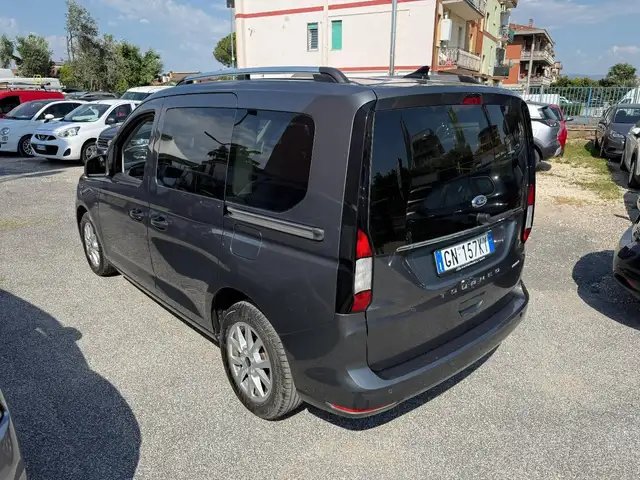 Ford Tourneo Connect view 5