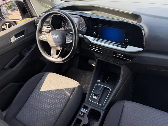 Ford Tourneo Connect view 10