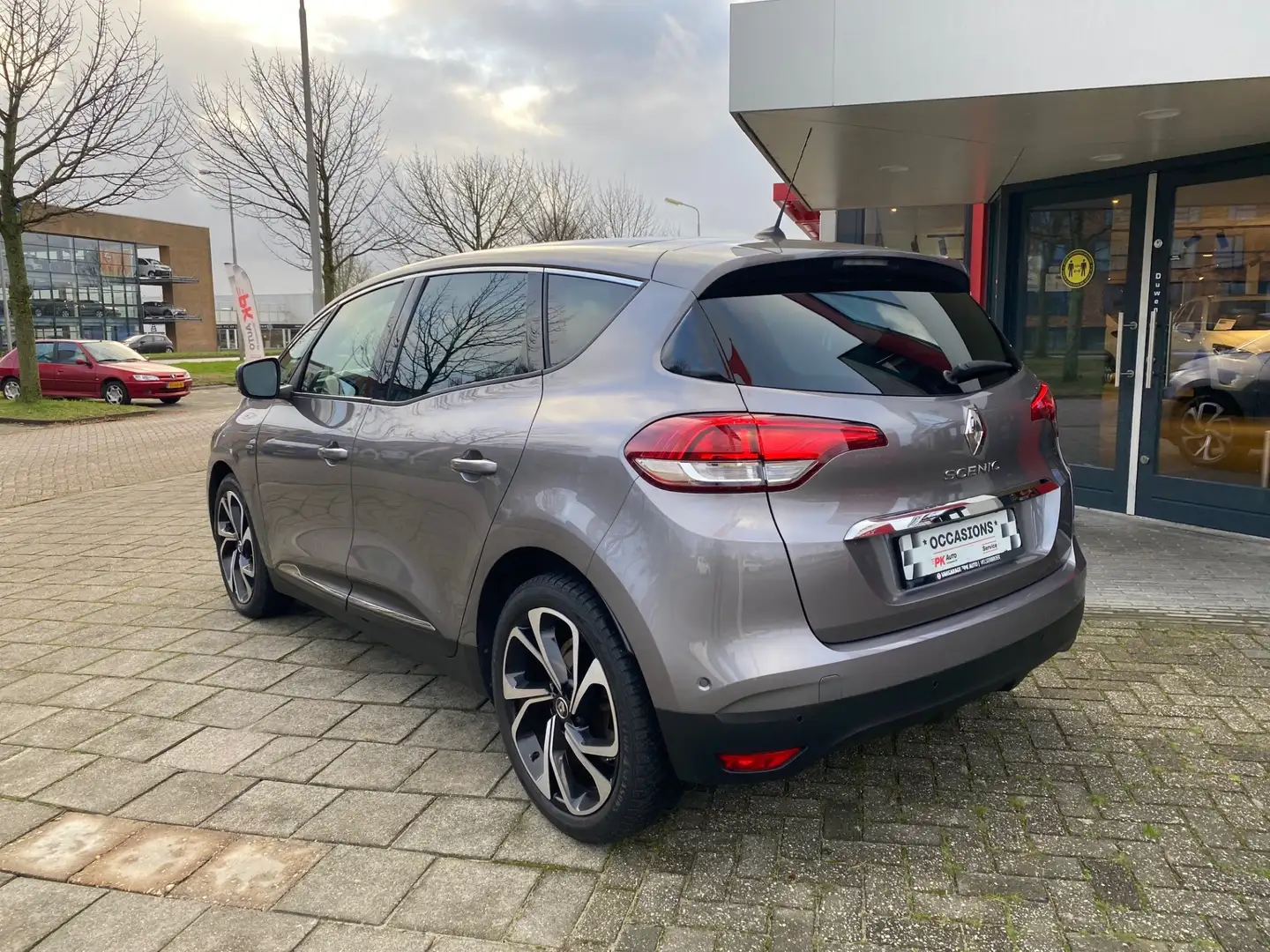 Renault Scenic 1.3 TCe Bose | Navi | PANO | Camera | 66.089 km De Grijs - 2