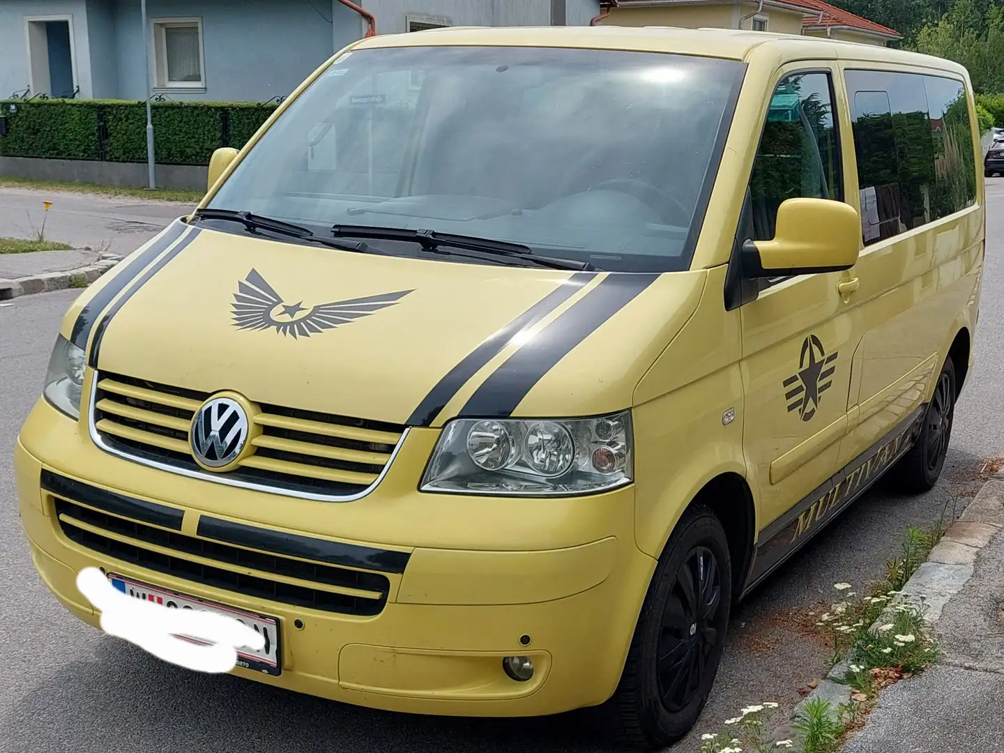 Volkswagen T5 Multivan Multivan Trendline 2,5 TDI D-PF Trendline Gelb - 1
