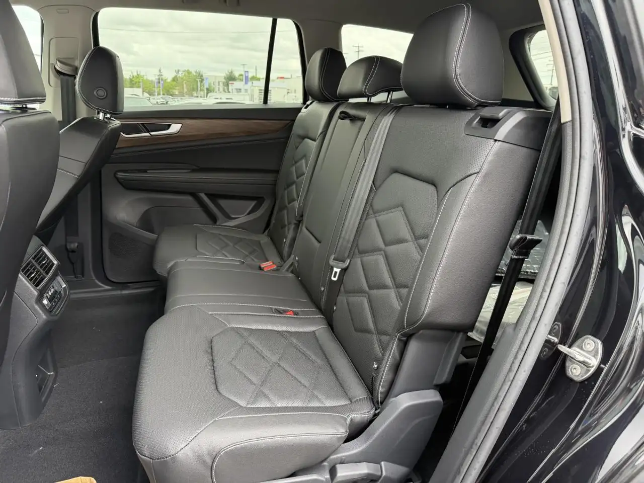 Volkswagen Atlas снимка Volkswagen Atlas