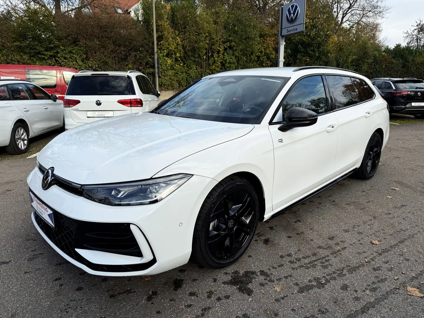 Volkswagen Passat Variant 2.0 TDI R-Line Black Style AHK Navi Max HeadUp VZE Weiß - 1