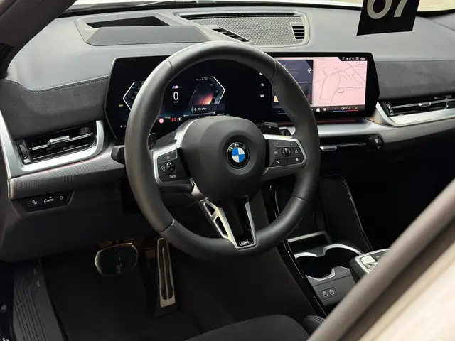 BMW X1 view 13