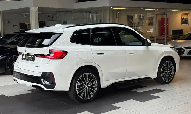BMW X1 view 6