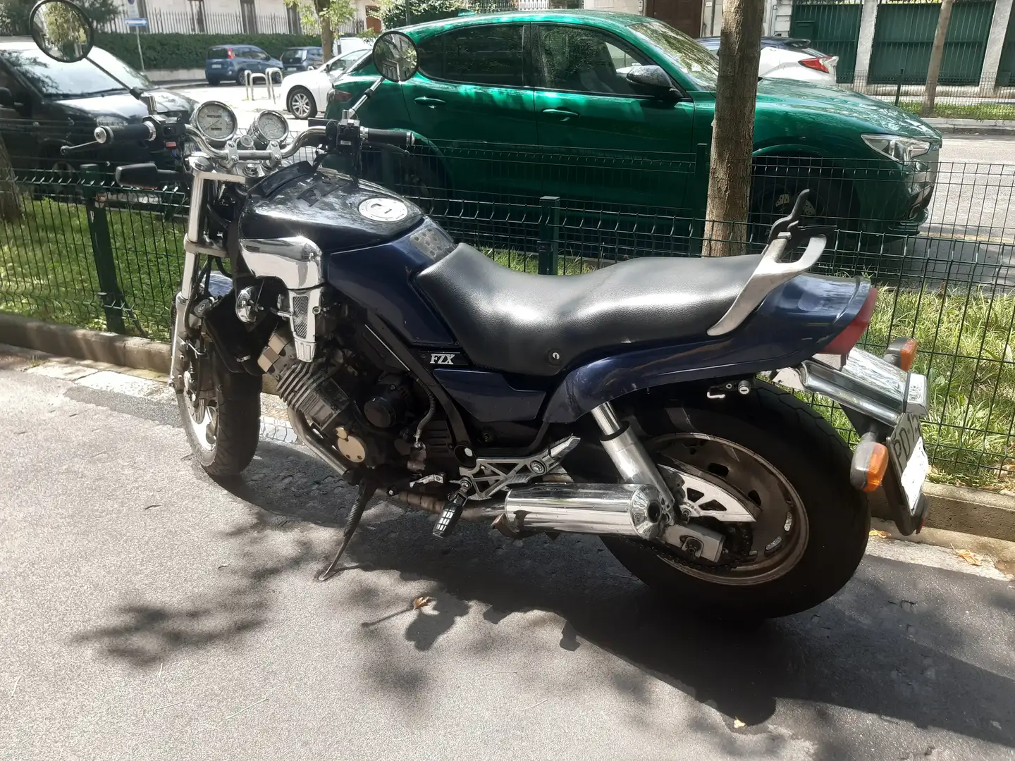 Yamaha FZX 750 Modrá - 2