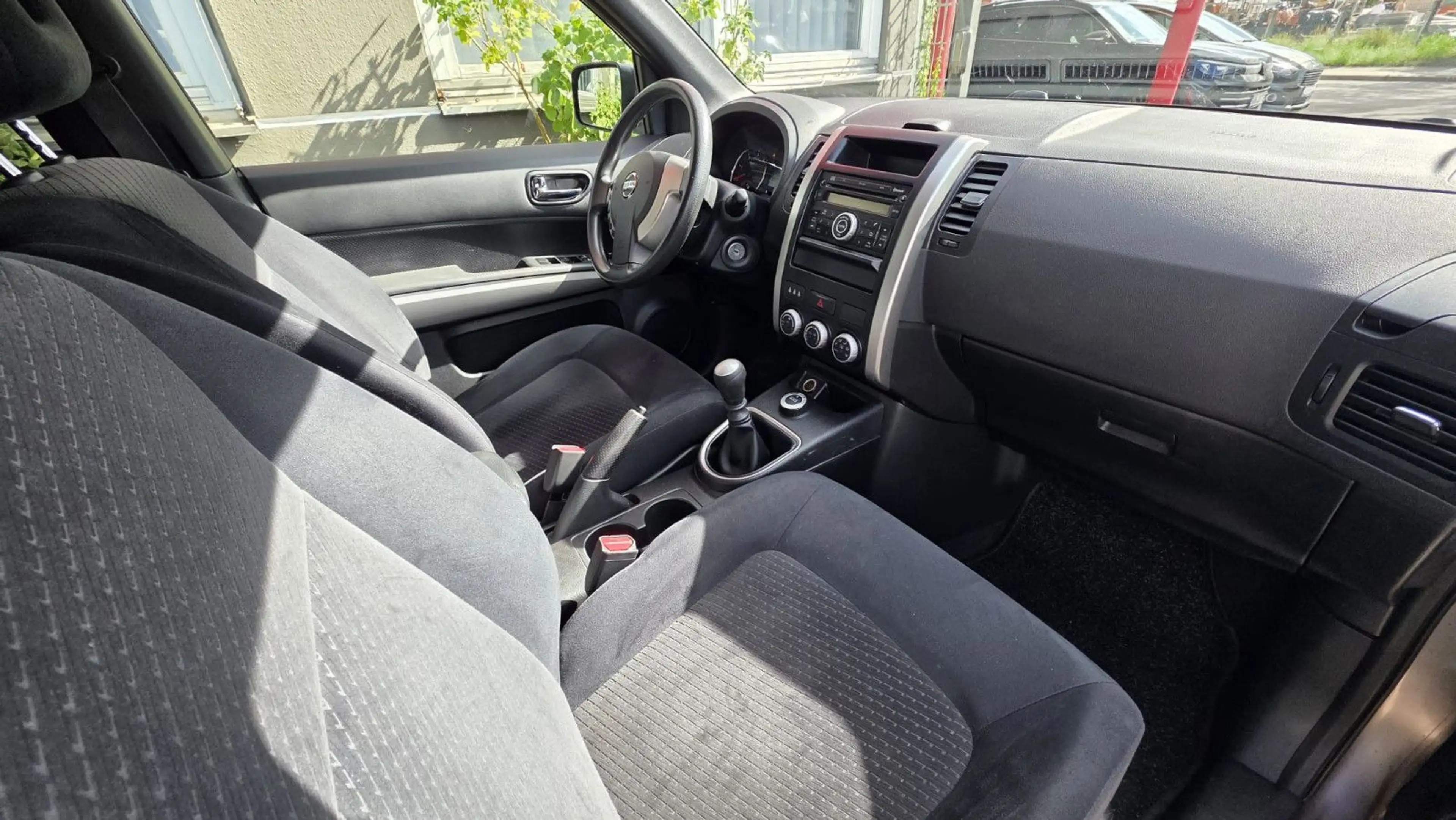 Nissan X-Trail 4x4 XE 2.0 dCi DPF — photo 11