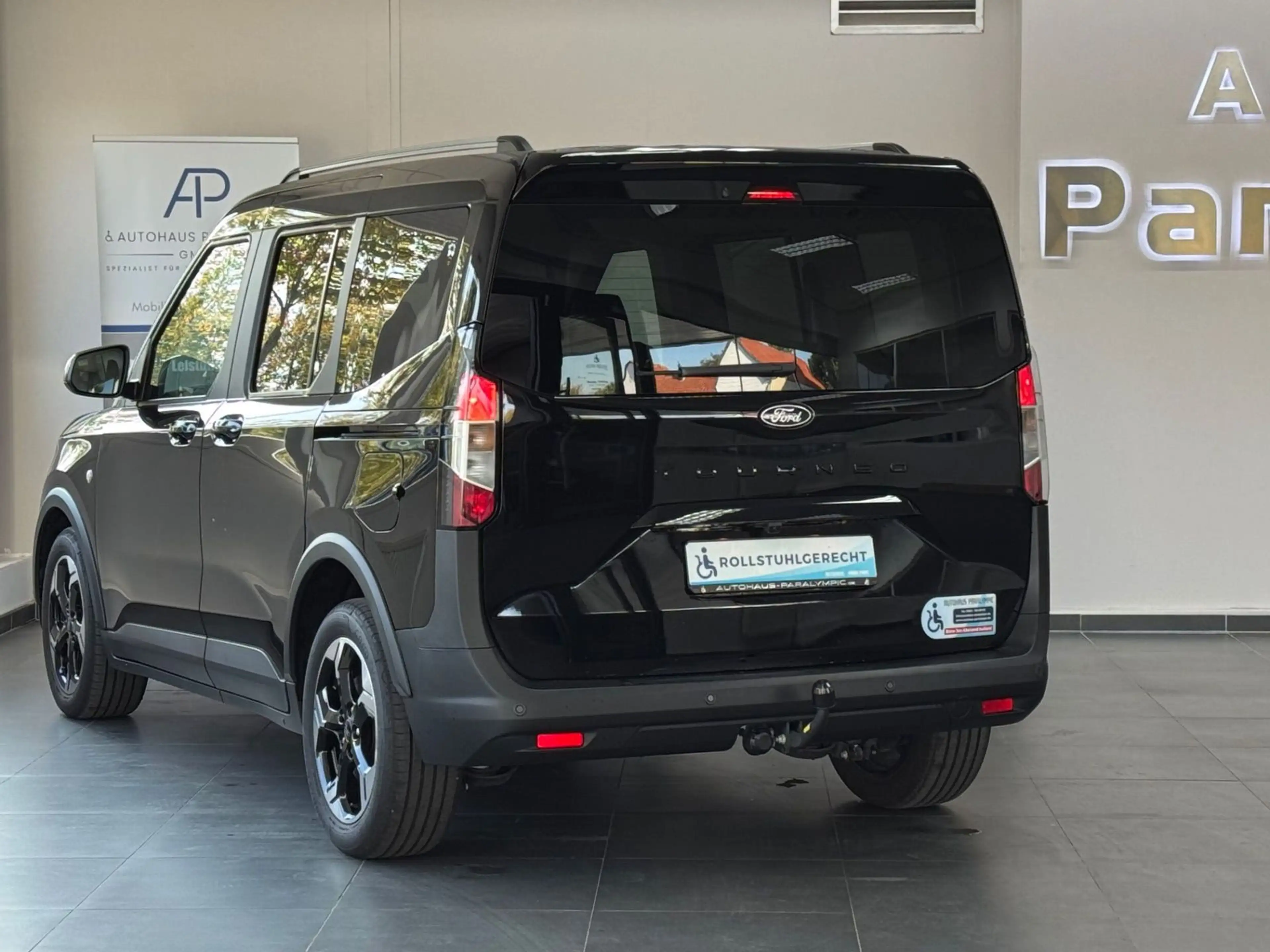 Ford Tourneo Courier Active Behindertengerecht-Rampe — photo 3