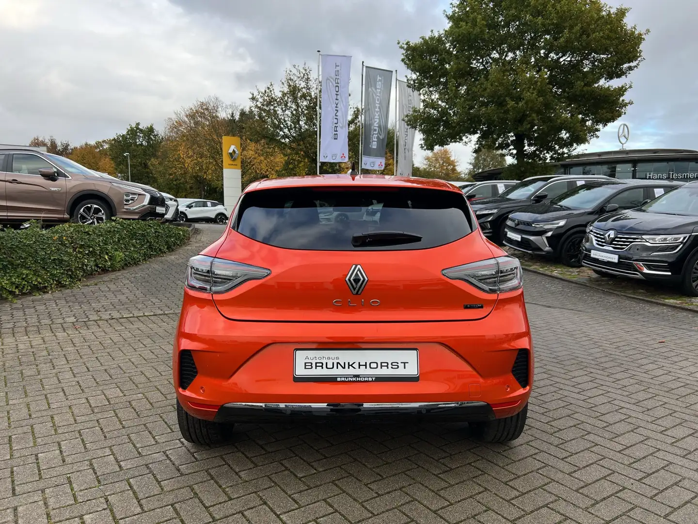 Renault Clio Hybrid 145 Techno Navi+Winterpaket+LED Orange - 2