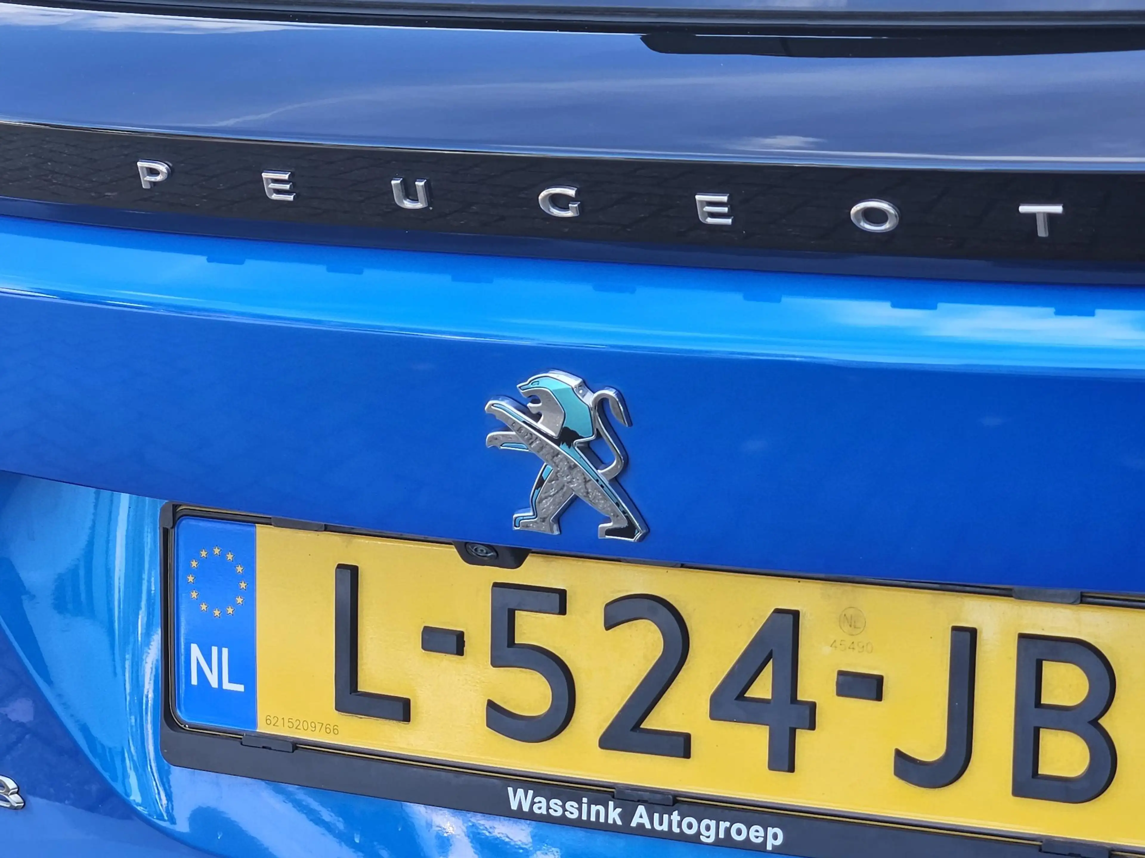 Peugeot e-2008 EV Blue Lease Allure 50 kWh | Cruise Control | Cli — photo 14