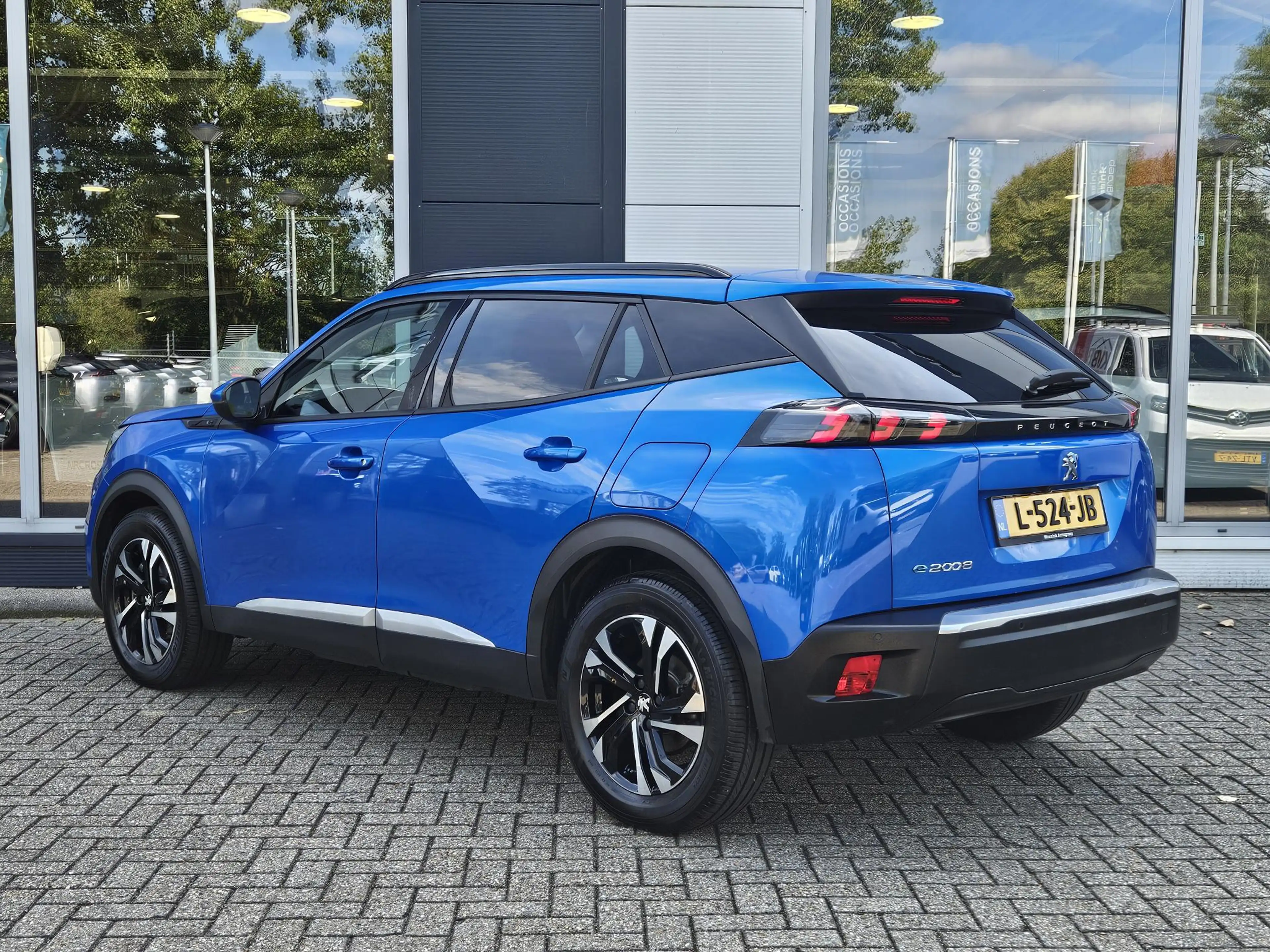 Peugeot e-2008 EV Blue Lease Allure 50 kWh | Cruise Control | Cli — photo 4