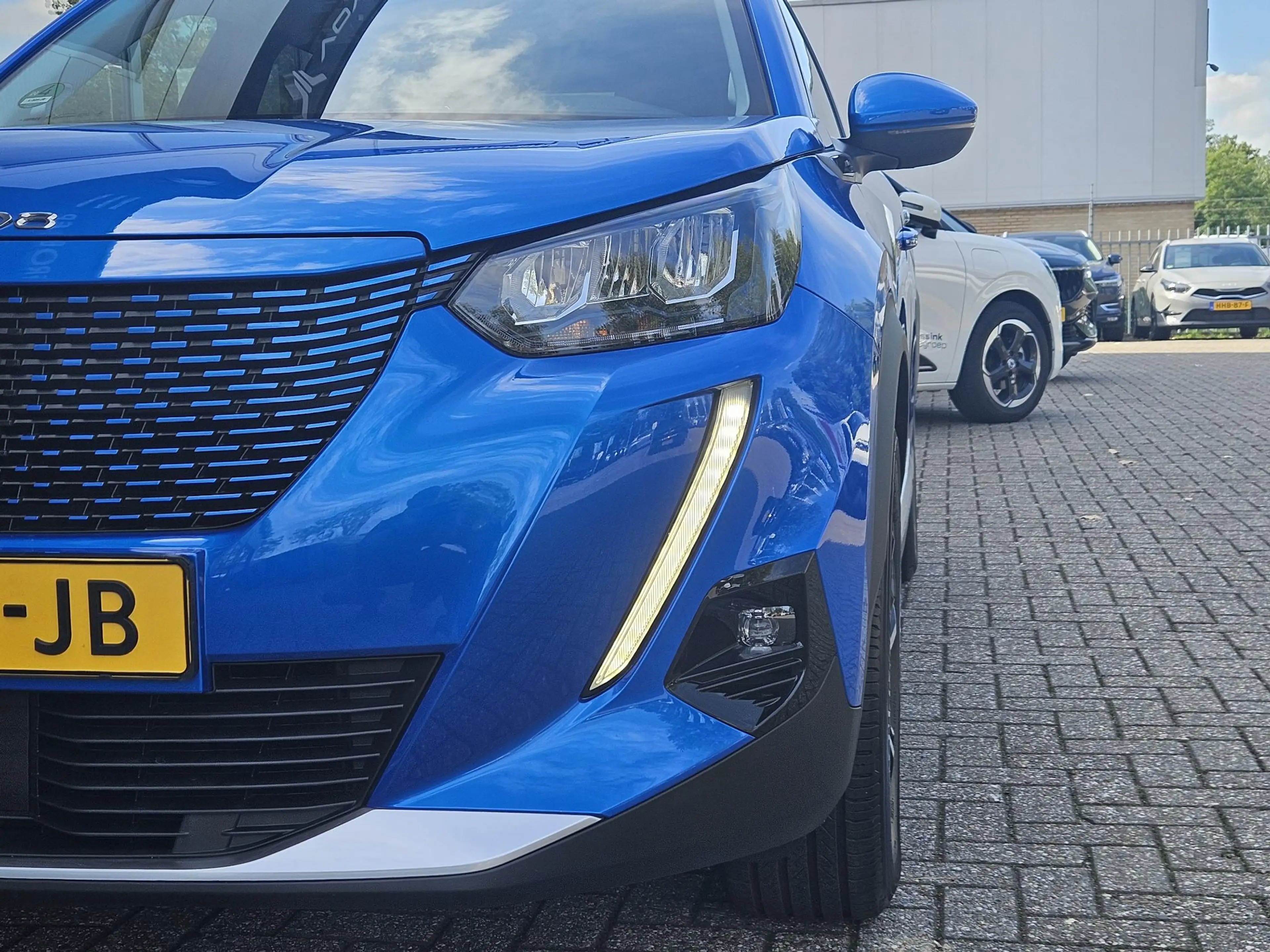 Peugeot e-2008 EV Blue Lease Allure 50 kWh | Cruise Control | Cli — photo 12
