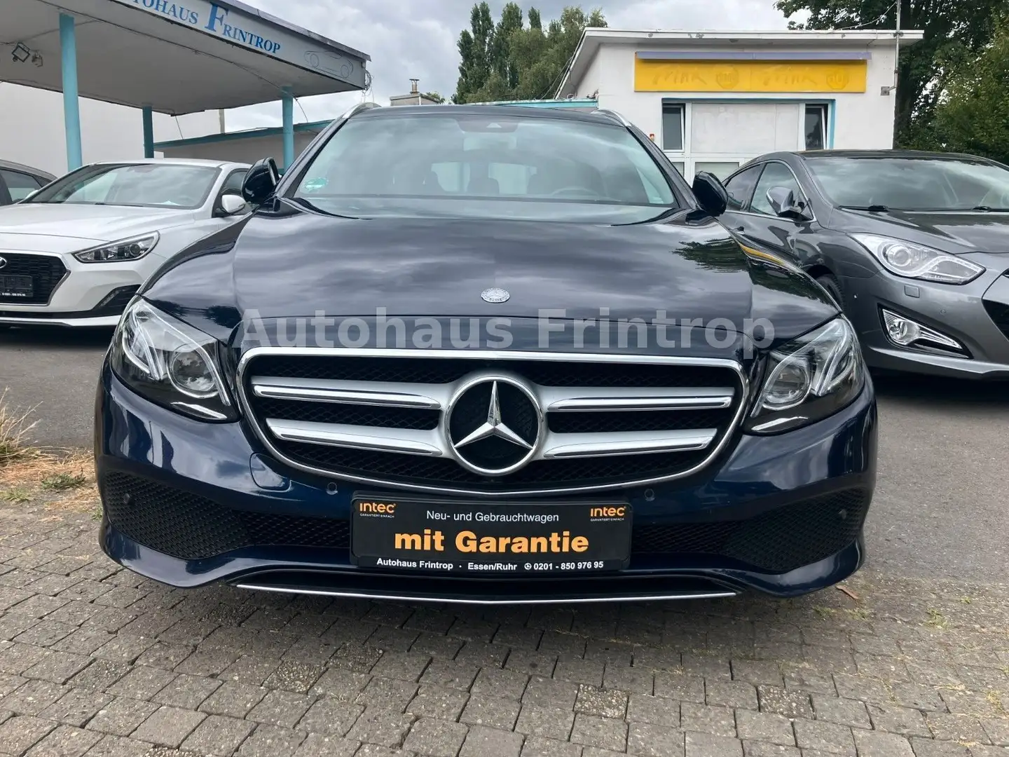 Mercedes-Benz E 220 E -Klasse T-Modell Avantgarde Blau - 2