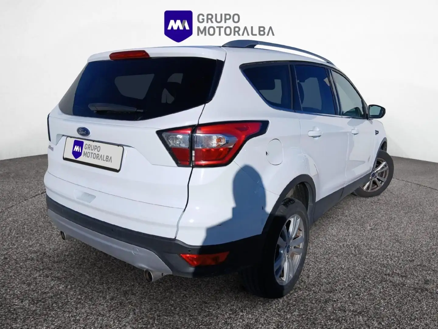 Ford Kuga 1.5 EcoB. Auto S&S Trend+ 4x2 150 Weiß - 2