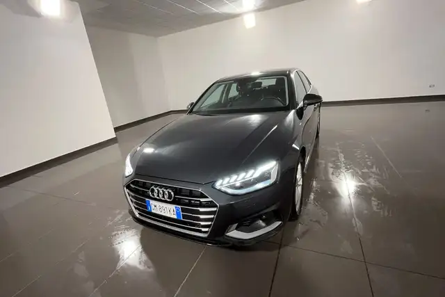 Audi 200 A4 30 2.0 tdi mhev Business Advanced 136